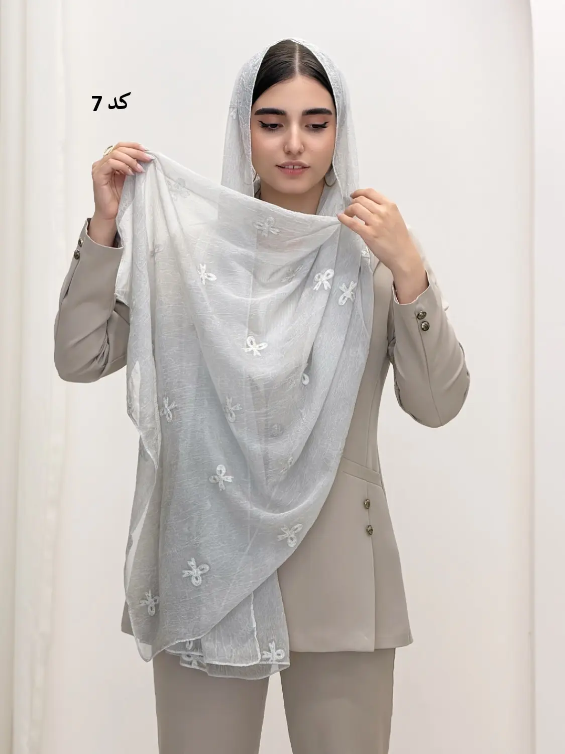 6888-شال گلدوزی پاپیون